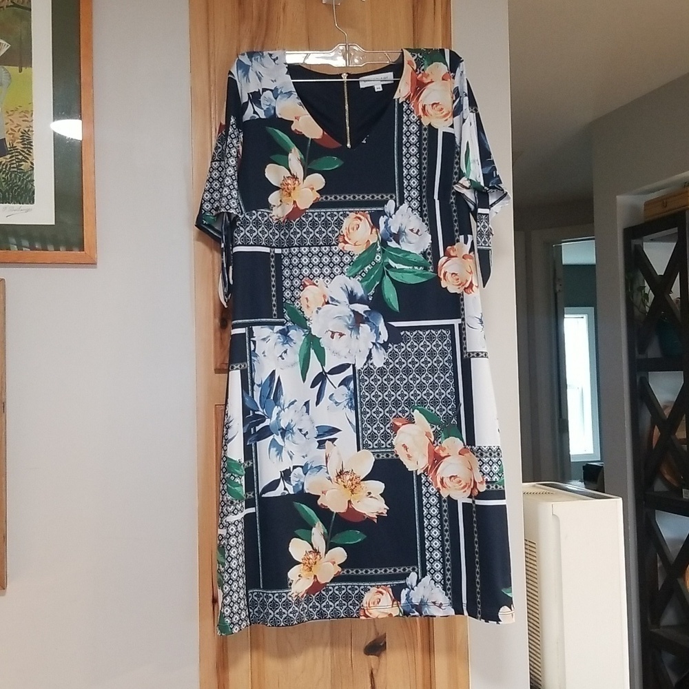 Marie Claire Flower Power Flower Print Midi Size Small fits like a Medium Dress